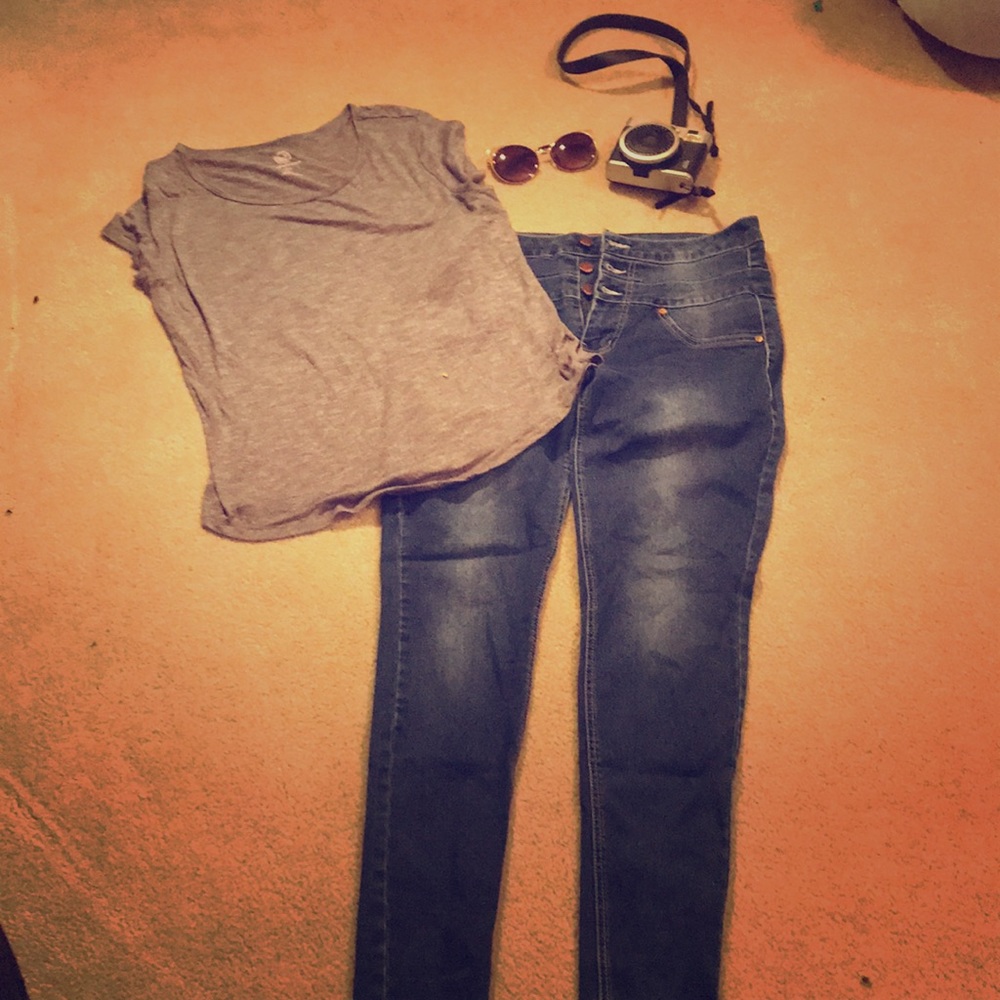 Grey XL loose fitting t-shirt